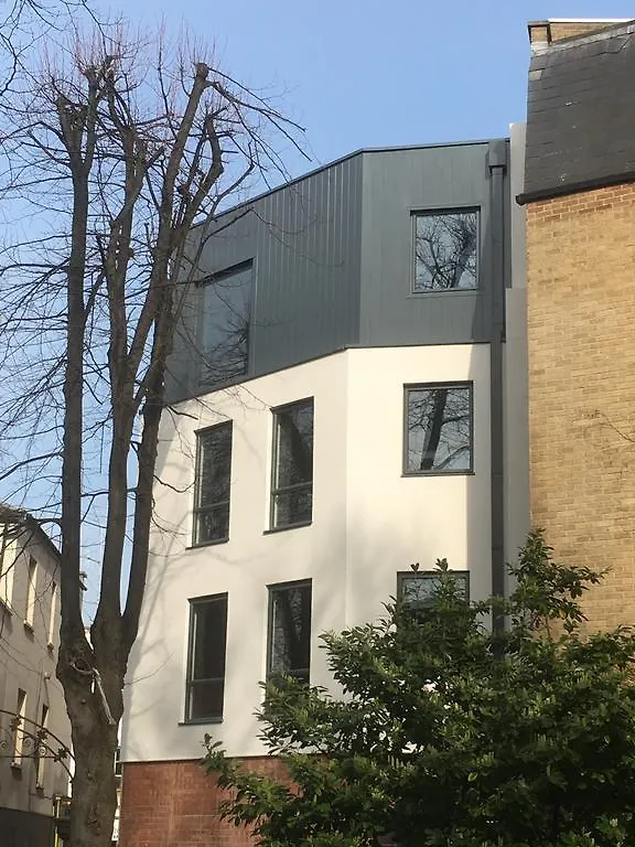The Famous Apartments By Servicedlets Cheltenham United Kingdom