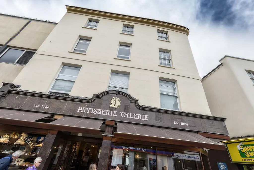 The Famous Apartments By Servicedlets Cheltenham