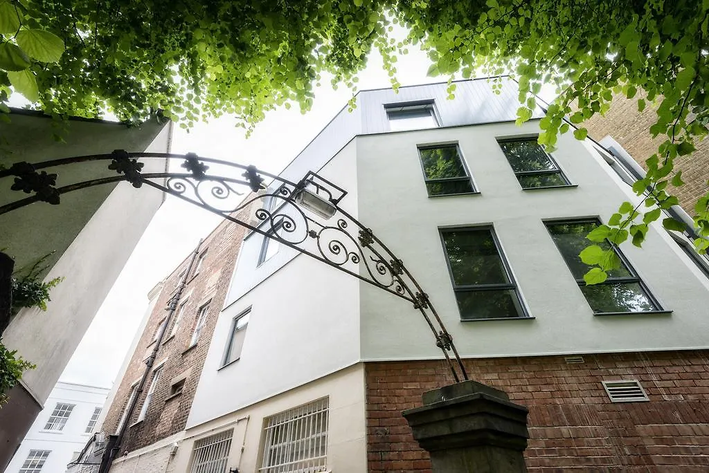 The Famous Apartments By Servicedlets Cheltenham