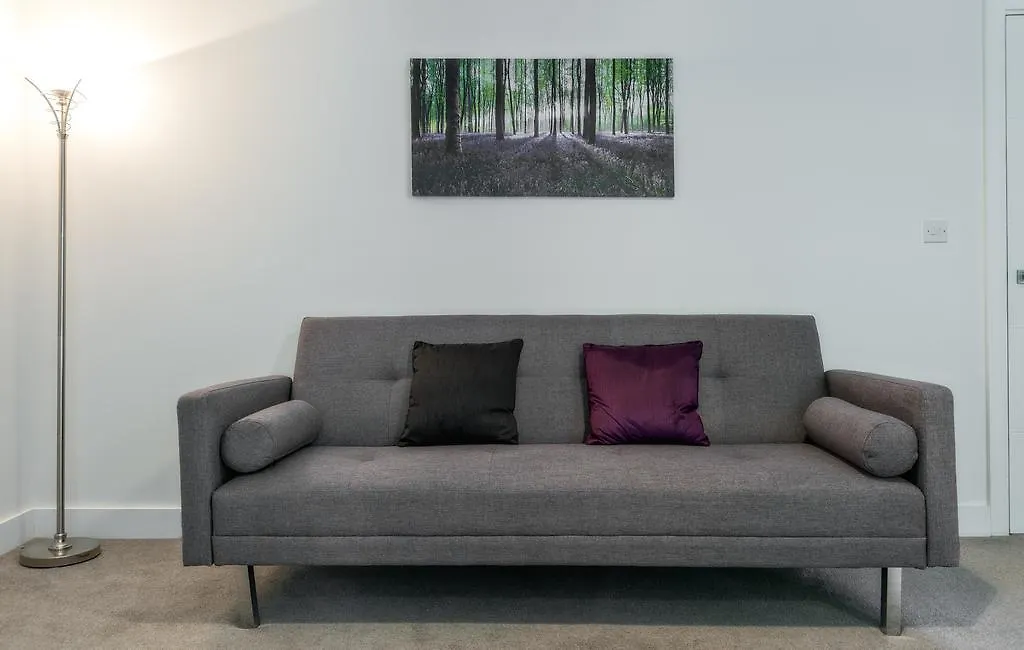 The Famous Apartments By Servicedlets Cheltenham United Kingdom
